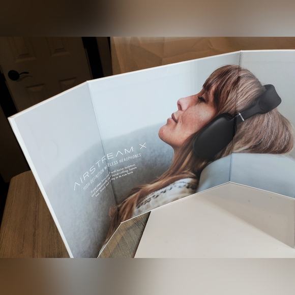 NEW Airstream X Wireless Bluetooth High Definition Headphones Black - Picture 9 of 9